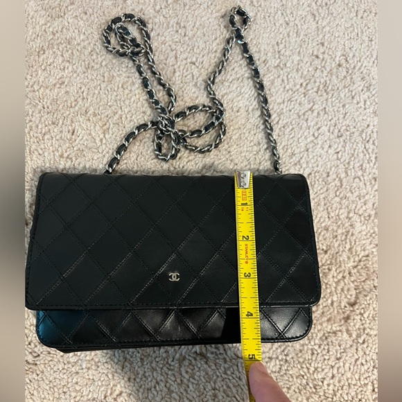 Host Pick Vintage Chanel Wallet on a Chain - Picture 10 of 17